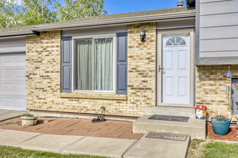 9384 Bellaire St, Thornton, CO 80229