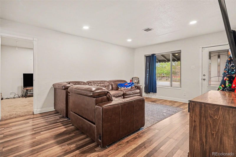 873 Troy St, Aurora, CO 80011