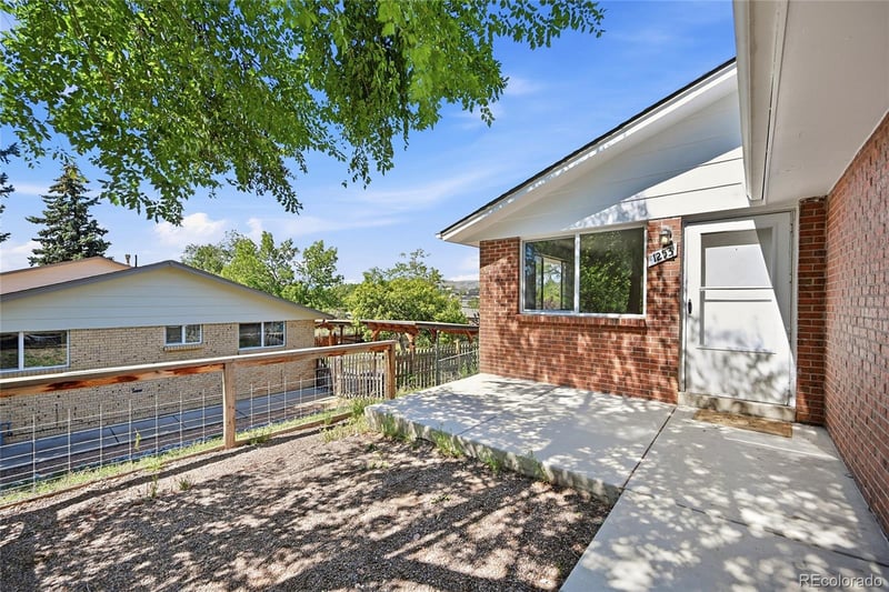 1253 Miller St, Lakewood, CO 80215