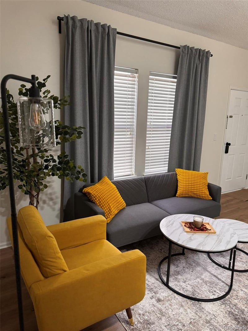 6705 S Field St #823, Littleton, CO 80128