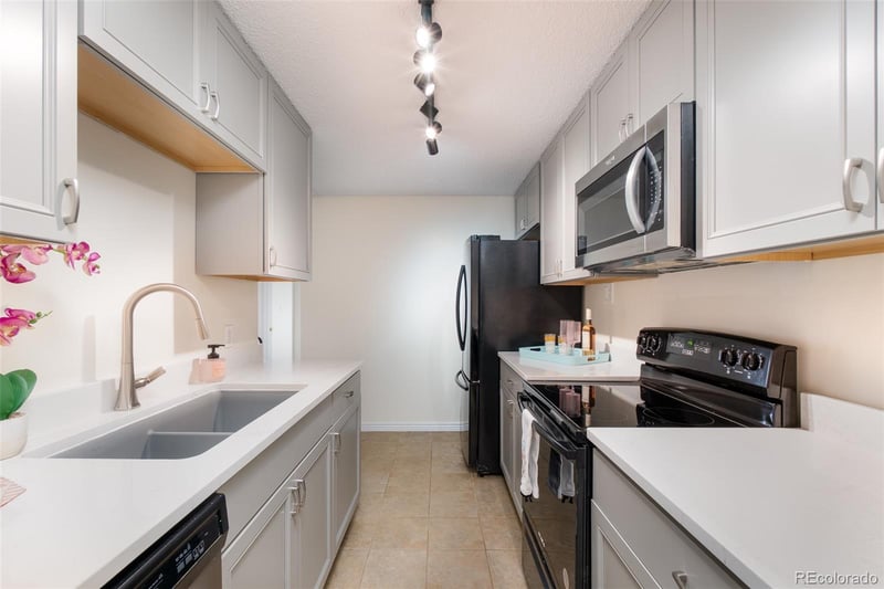2225 Buchtel Blvd #607, Denver, CO 80210