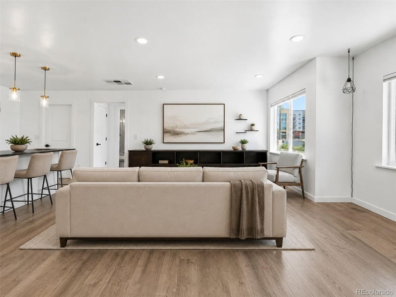 2815 S Glencoe St, Denver, CO 80222