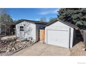8413 Peakview Dr, Fort Collins, CO 80528