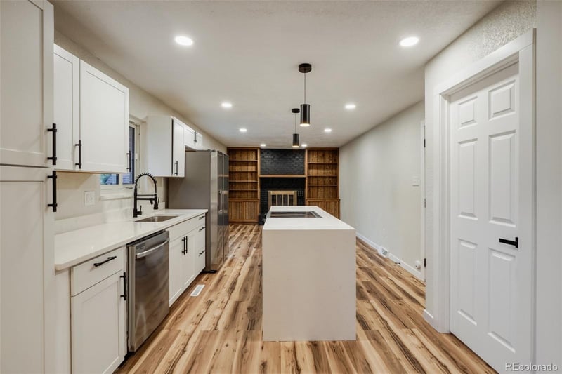 2123 Olathe St, Aurora, CO 80013