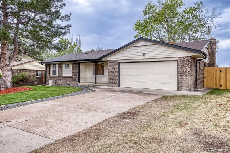 2123 Olathe St, Aurora, CO 80013