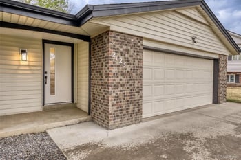 2123 Olathe St, Aurora, CO 80013