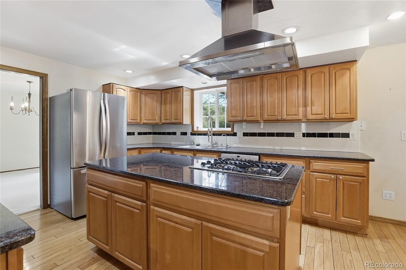 3076 Nelson Ct, Lakewood, CO 80215