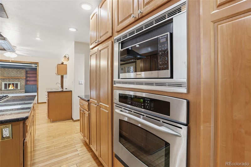 3076 Nelson Ct, Lakewood, CO 80215