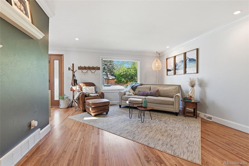 8390 W Harvard Dr, Lakewood, CO 80227