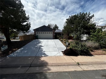 17471 Bellewood Cir, Aurora, CO 80015
