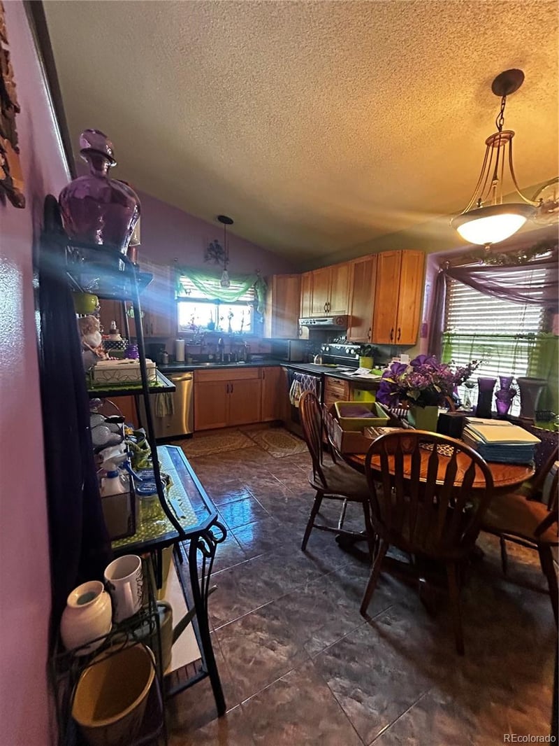 17471 Bellewood Cir, Aurora, CO 80015
