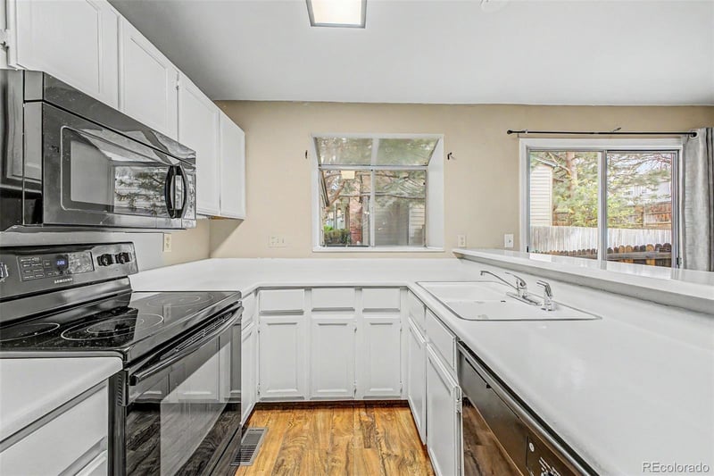 17365 Rice Cir #B, Aurora, CO 80015