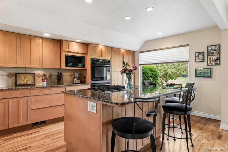 2446 S Vaughn Way #E, Aurora, CO 80014