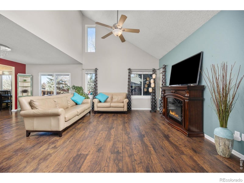 387 Oak Ln, Broomfield, CO 80020