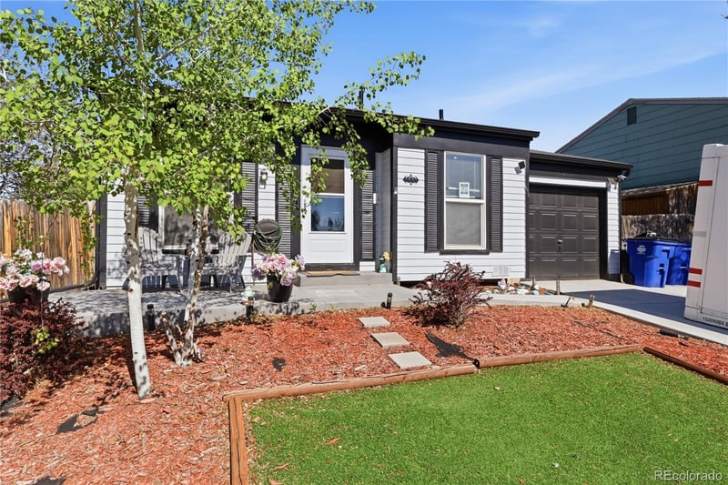1651 Killarney St, Aurora, CO 80011