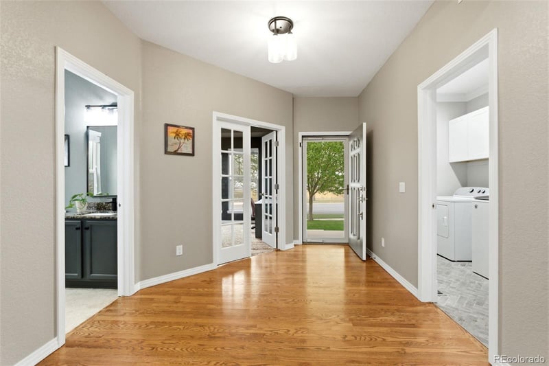 25295 Park Crescent Dr, Aurora, CO 80016