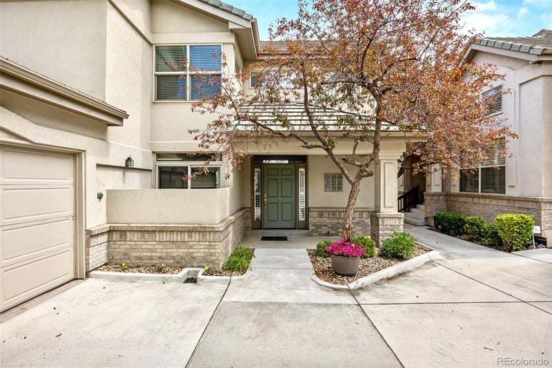 9647 Arbor Pl, Englewood, CO 80111