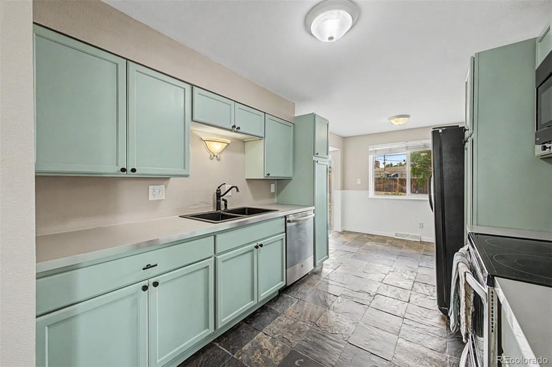 5205 86th Ave, Arvada, CO 80003