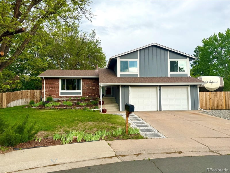 2692 Kenton Ct, Aurora, CO 80014