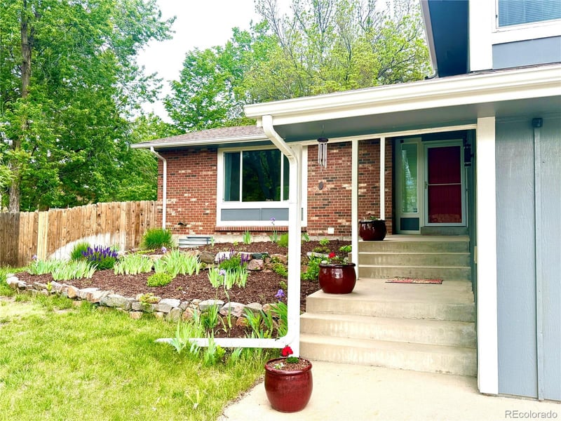 2692 Kenton Ct, Aurora, CO 80014