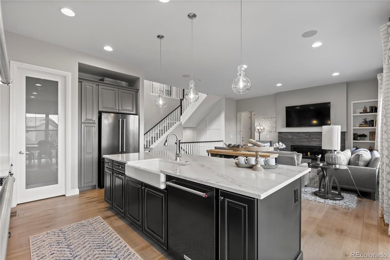 485 Meadowleaf Ln, Highlands Ranch, CO 80126