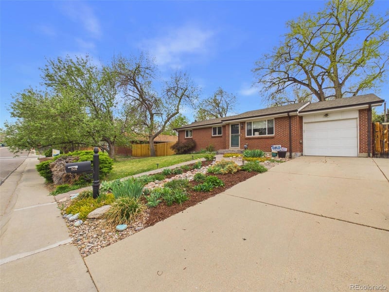 851 Miller Ct, Lakewood, CO 80215