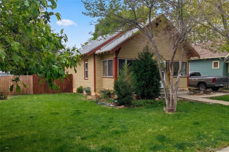 37 4th Ave, Longmont, CO 80504