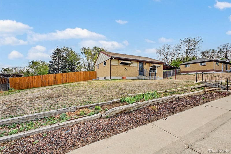 10488 Lafayette St, Northglenn, CO 80233
