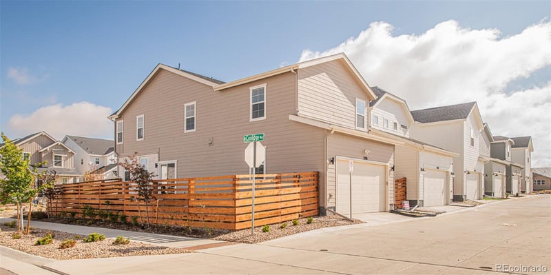 3286 Coolidge Way, Aurora, CO 80019