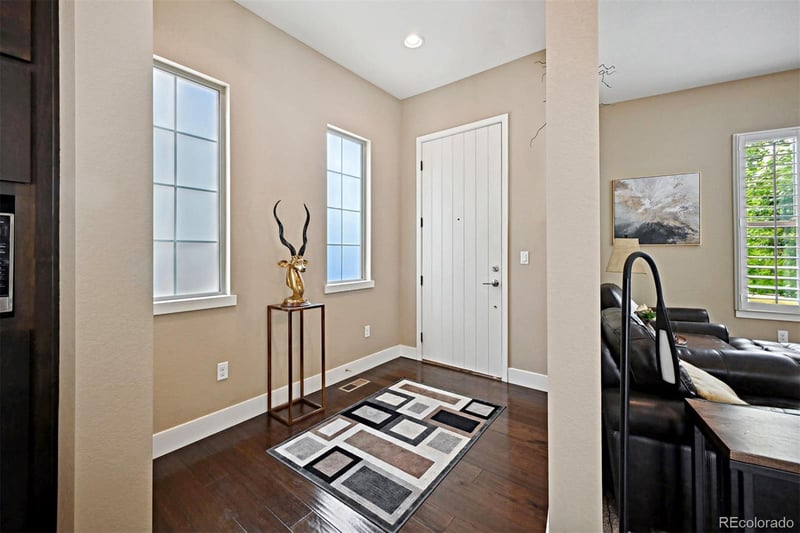 15569 W La Salle Ave, Lakewood, CO 80228