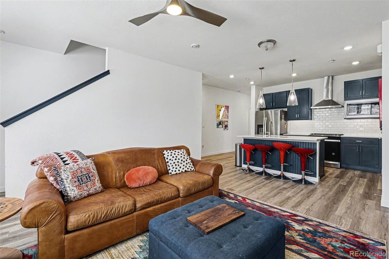 368 Geneva St, Aurora, CO 80010