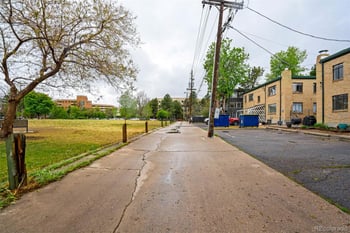 1182 Clermont St #1B, Denver, CO 80220