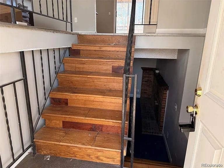 18035 Iowa Dr, Aurora, CO 80017