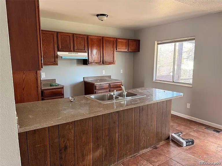 18035 Iowa Dr, Aurora, CO 80017