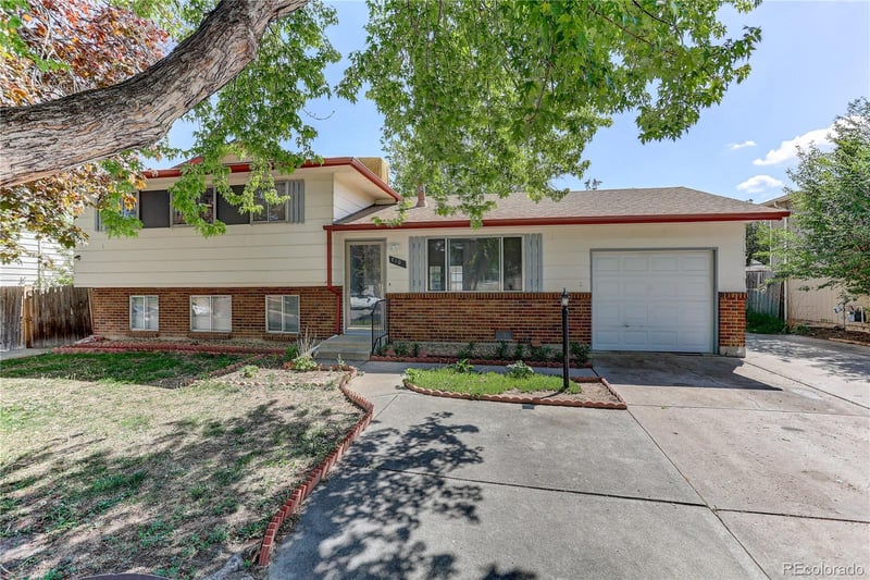 710 Macon Way, Aurora, CO 80012