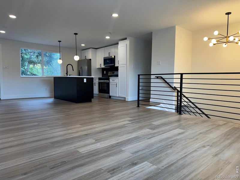 1325 Lamplighter Dr, Longmont, CO 80504