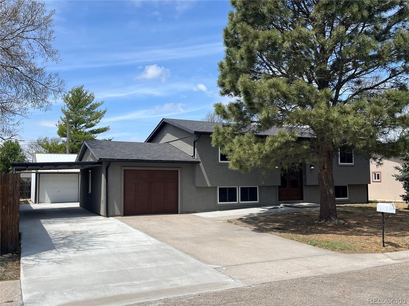205 Eldridge St, Burlington, CO 80807