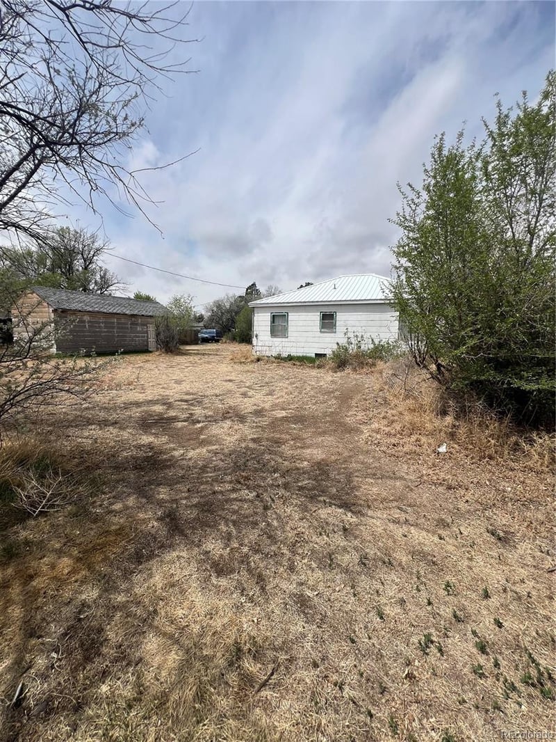 324 Elm St, Arriba, CO 80804
