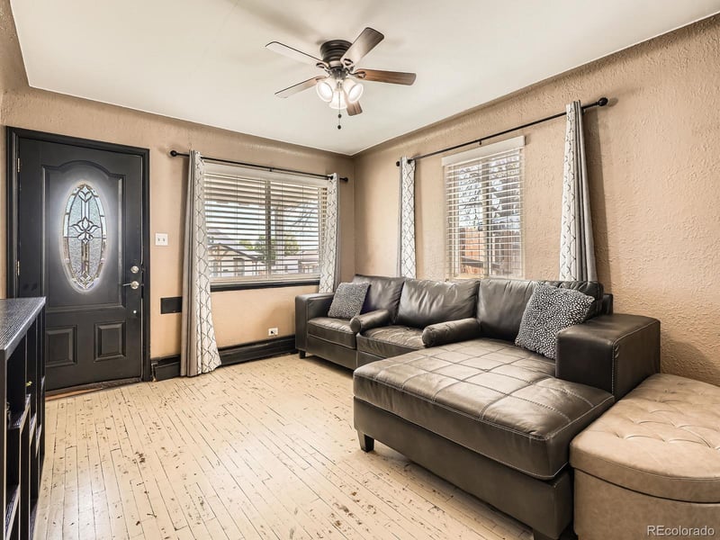 4929 Vallejo St, Denver, CO 80221