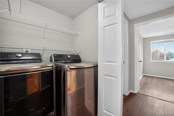 22471 E Princeton Dr, Aurora, CO 80018