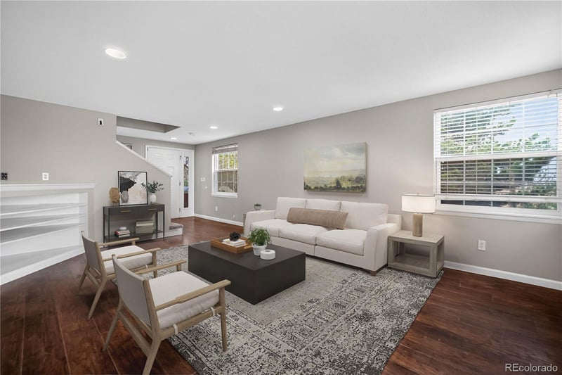 22471 Princeton Dr, Aurora, CO 80018