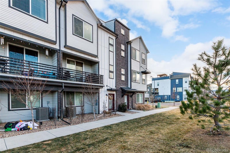 12181 57th Dr, Arvada, CO 80002