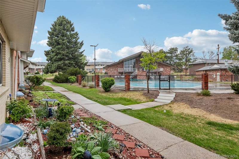 9183 E Oxford Dr, Denver, CO 80237