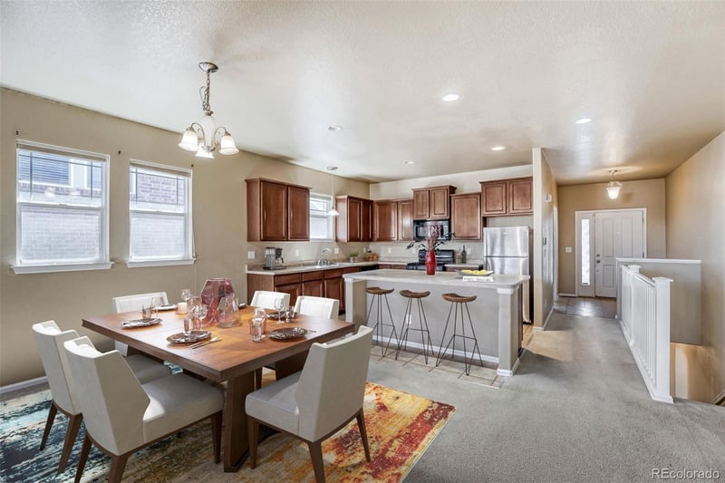 25107 Canal Pl, Aurora, CO 80018