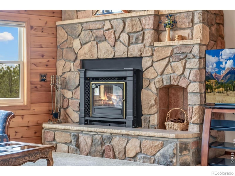 96 Lone Wolf Rd, Loveland, CO 80537