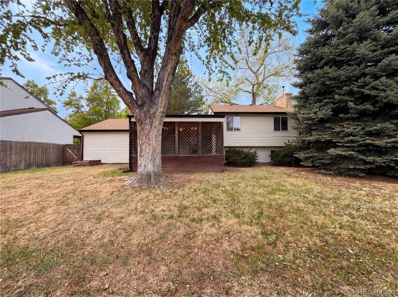 2114 Eagle Ct, Aurora, CO 80014