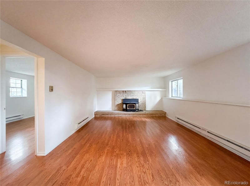 2114 Eagle Ct, Aurora, CO 80014