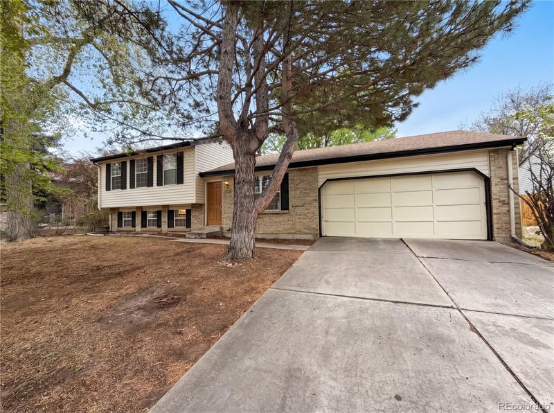2114 Eagle Ct, Aurora, CO 80014