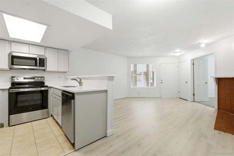 17034 Tennessee Dr #105, Aurora, CO 80017