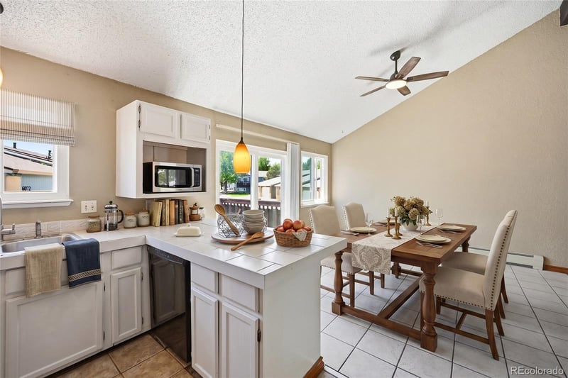 2801 Davies Dr, Littleton, CO 80120